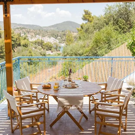 Azalea - Modern Studio With Sea View Galatas  Exterior photo