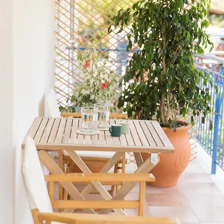 Azalea - Modern Studio With Sea View Galatas  Exterior photo