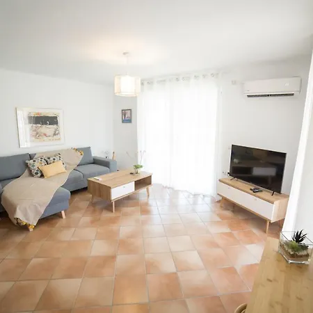 Azalea - Modern Studio With Sea View Galatas  Exterior photo